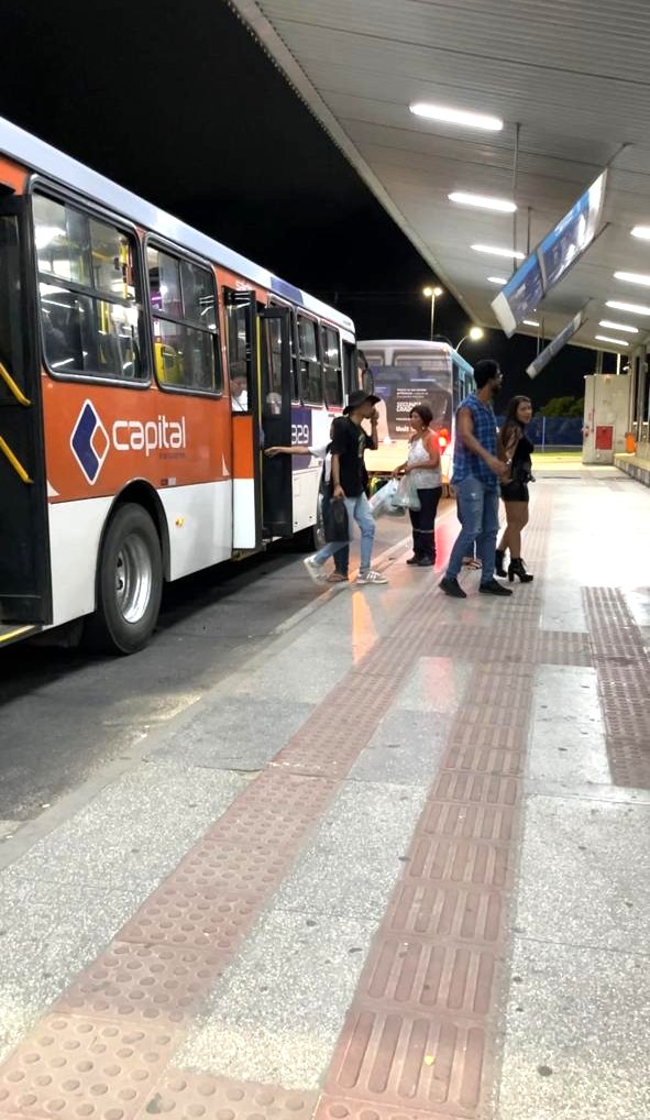 Sexta noite de Forró Caju 2025: Usuários do transporte público aprovam a oferta de ônibus para o evento - SMTT Aracaju